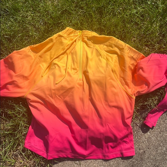 Athleta M North Point Crop Rashguard Monroe Ombre Warm Medium - Picture 6 of 9